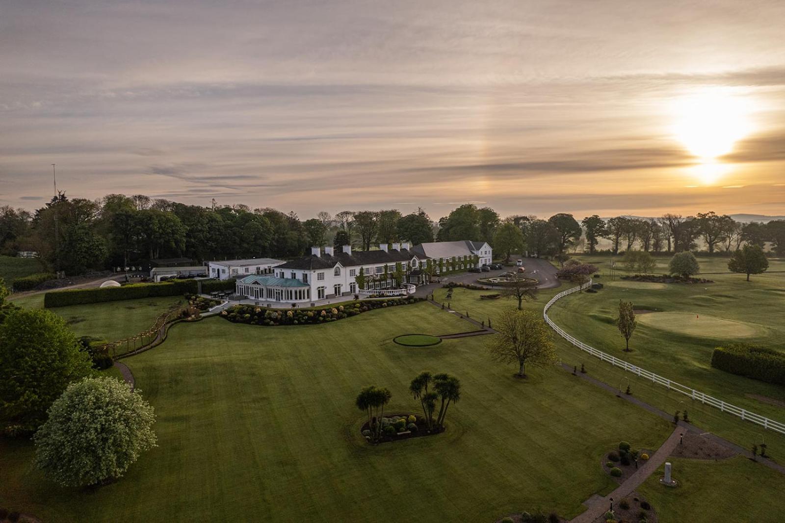 Crover House Hotel & Golf Club Mountnugent Экстерьер фото