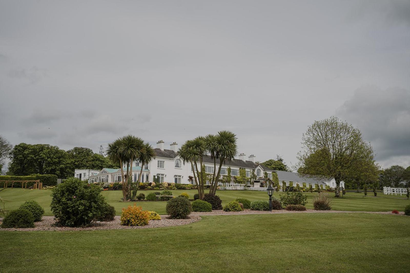 Crover House Hotel & Golf Club Mountnugent Экстерьер фото
