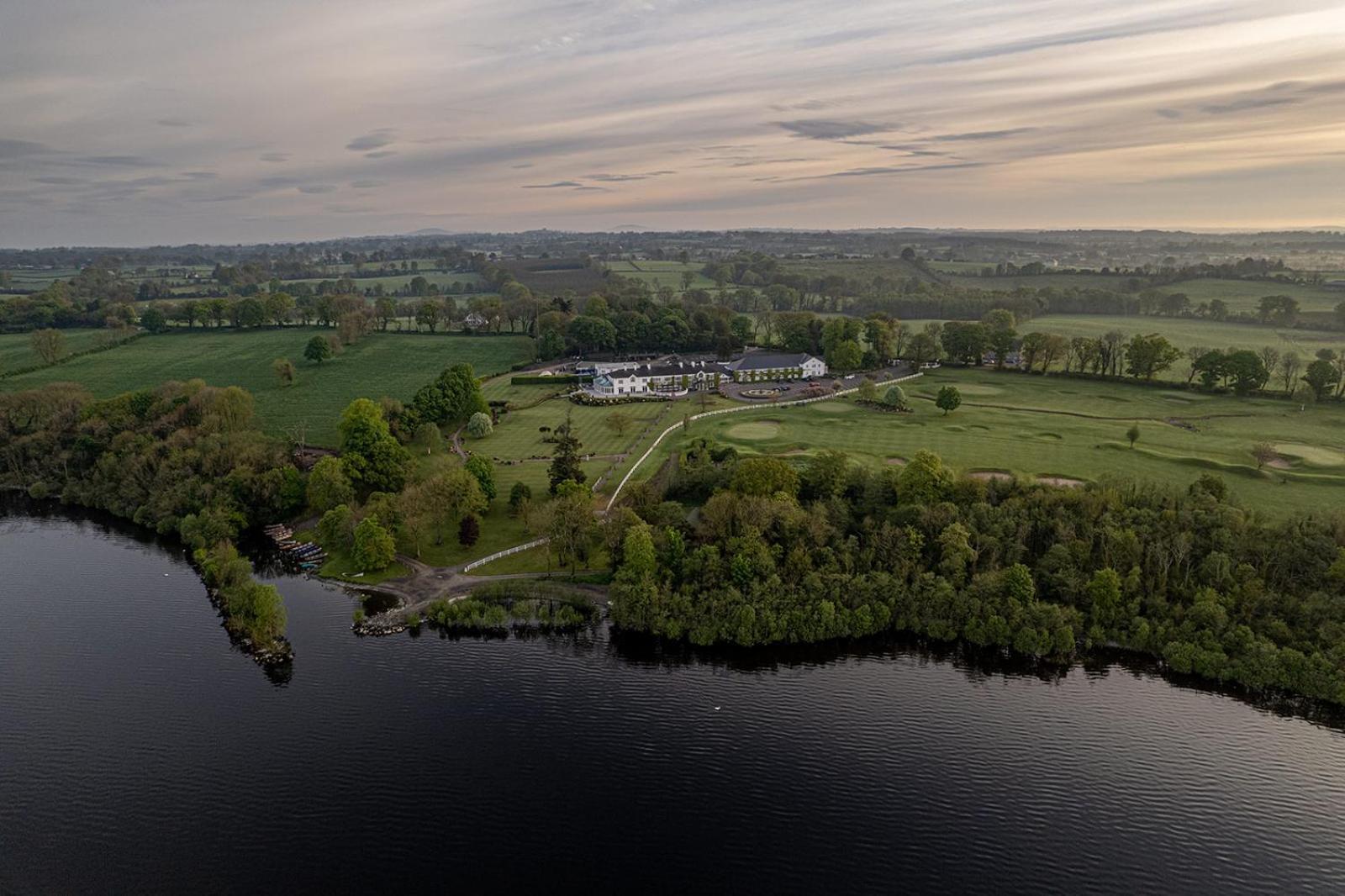 Crover House Hotel & Golf Club Mountnugent Экстерьер фото